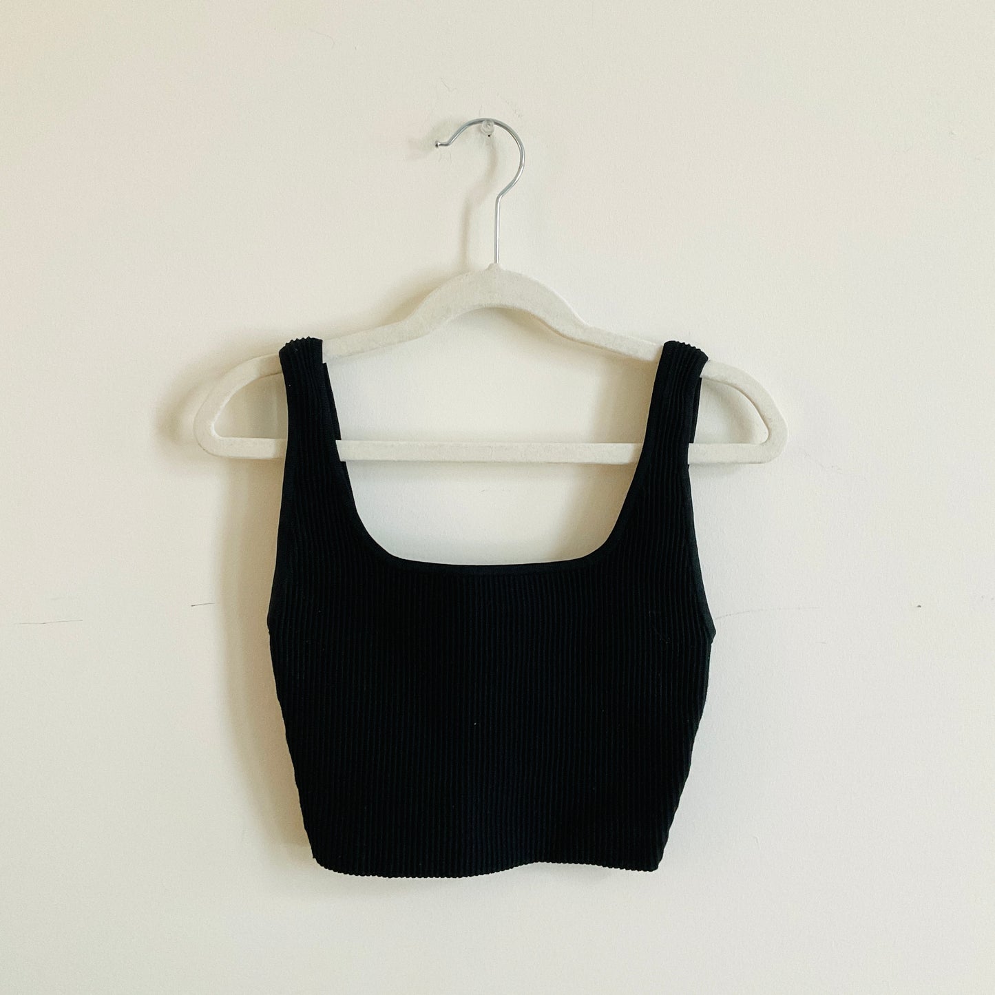 Babaton Cropped Sculpt Knit Tanks