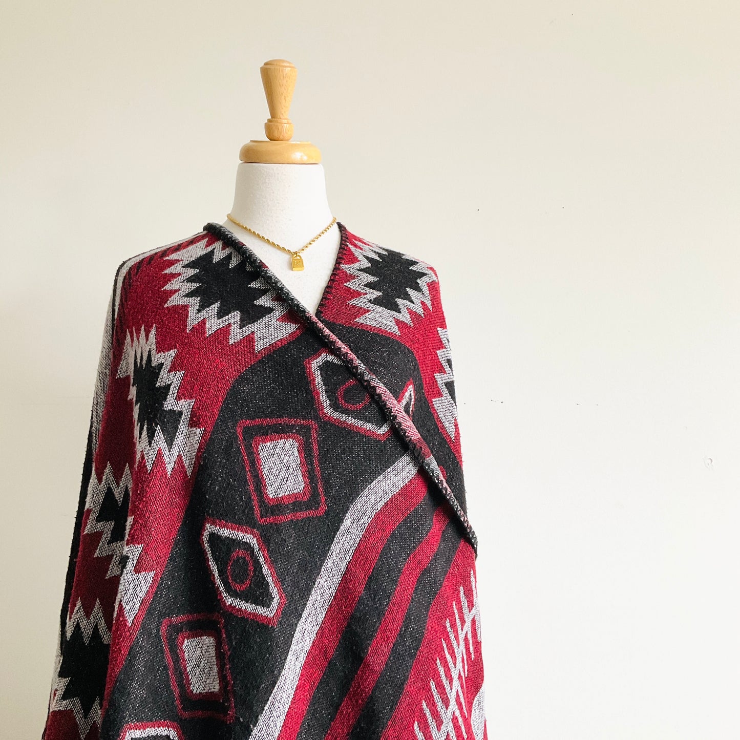 Jacquard Patterned Shawl