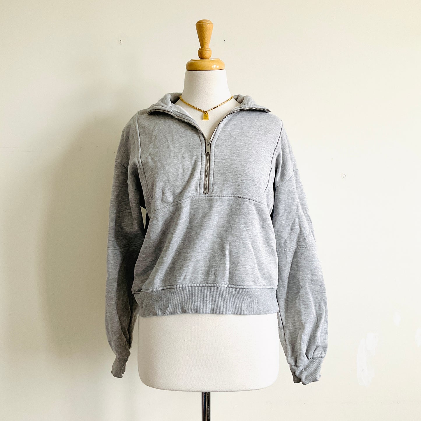 H&M Divided Quarterzip Sweatshirt