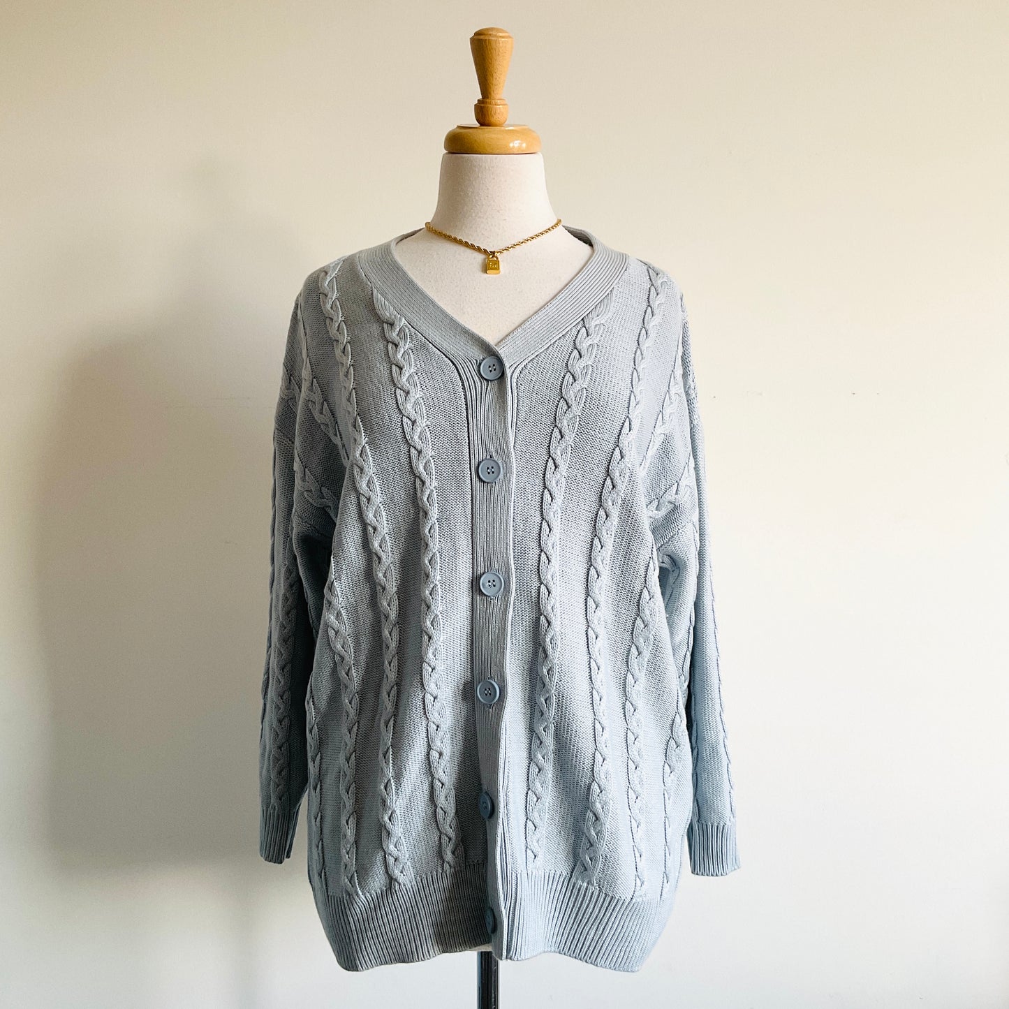 Boutique Cable-knit Cardigan