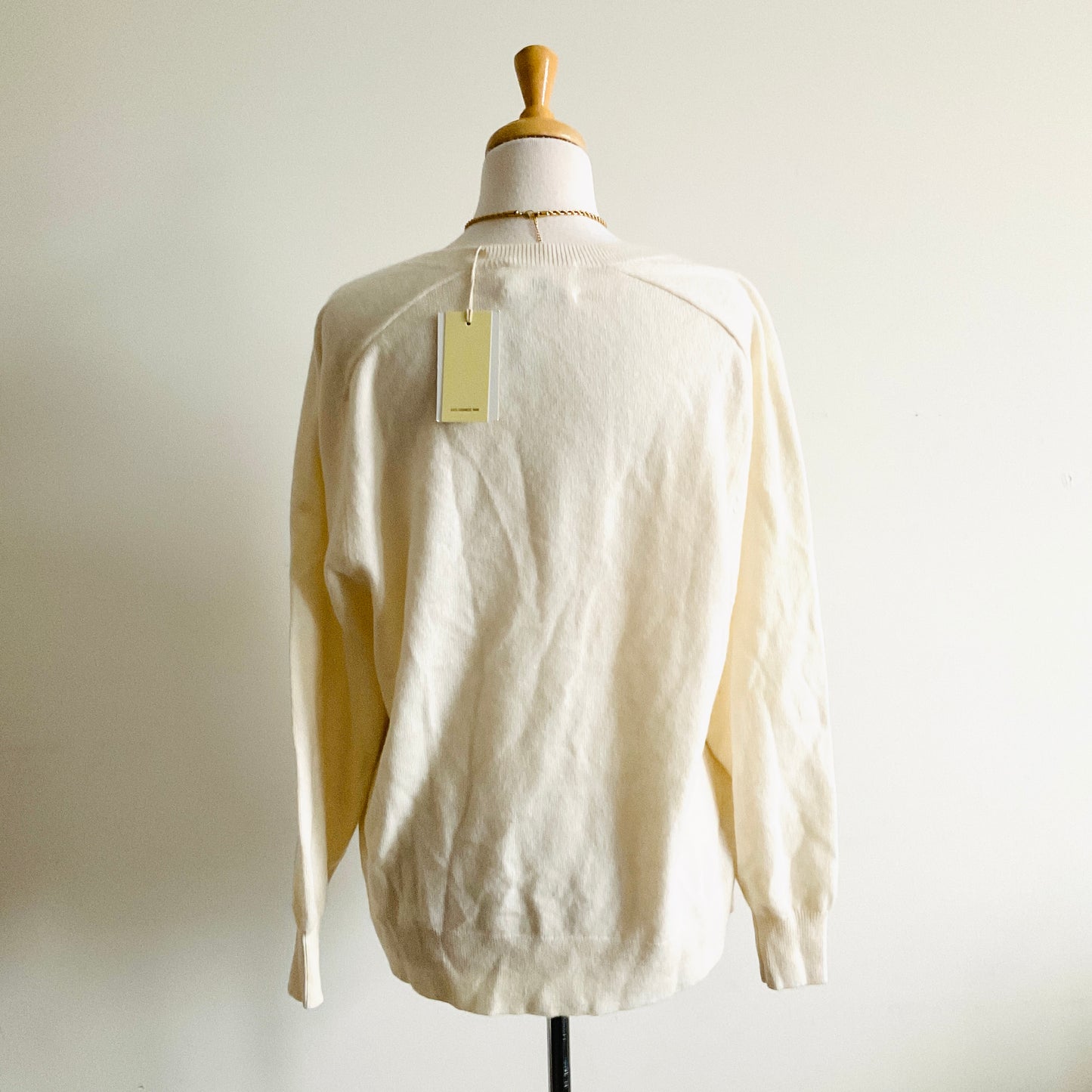 Wilfred Lite Luxe Cashmere Knit Sweater