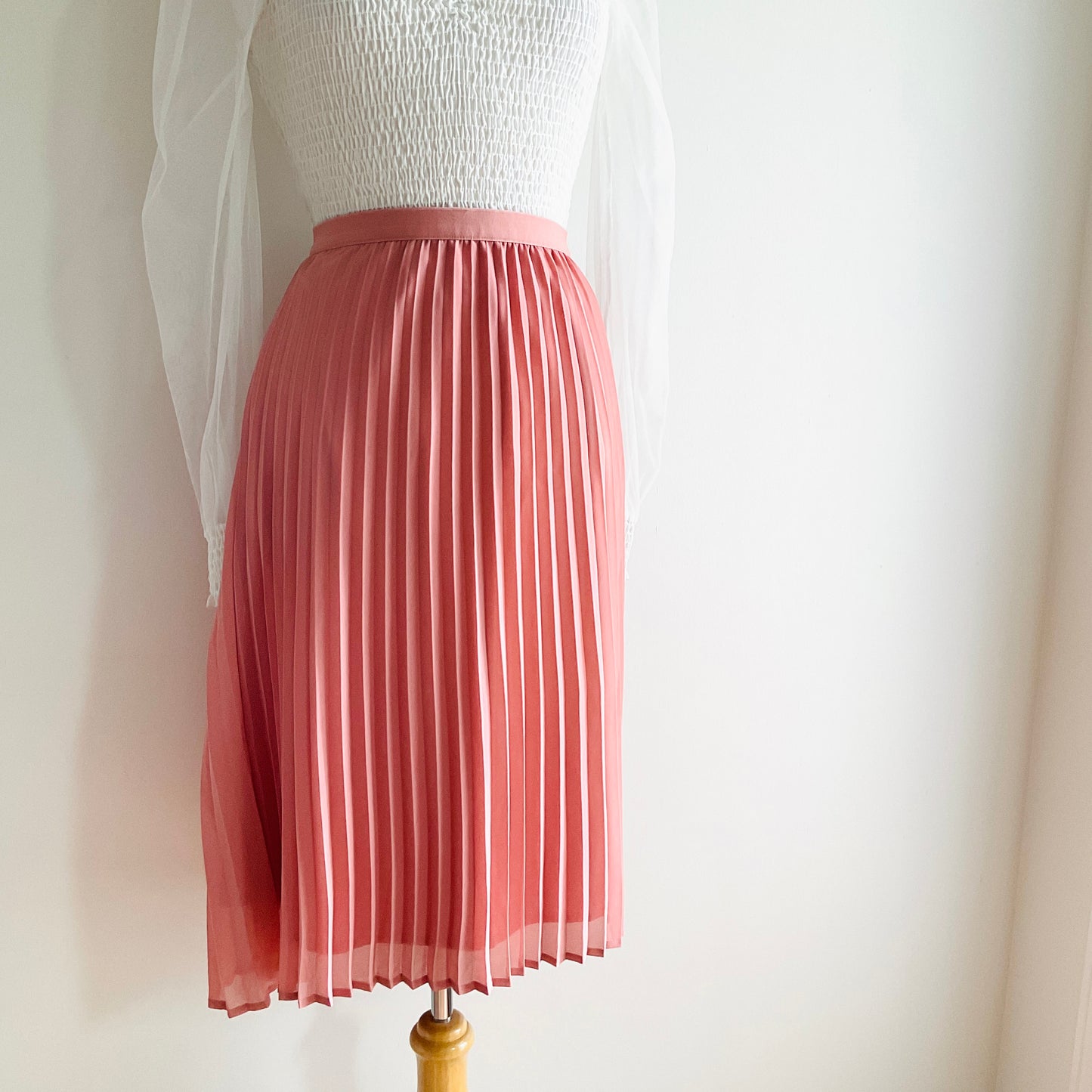 Dynamite Accordian Midi Skirt