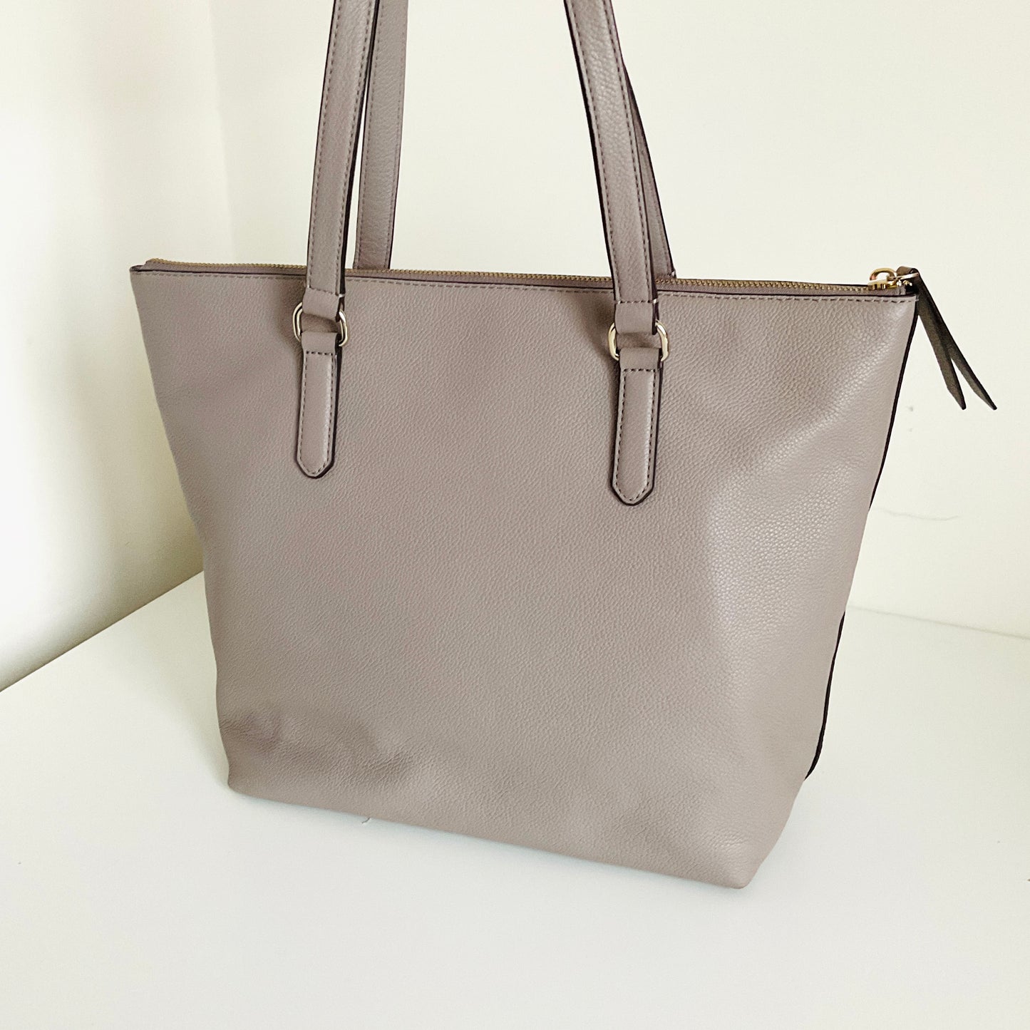 Kate Spade Larchmont Avenue Logo Penny Tote Bag