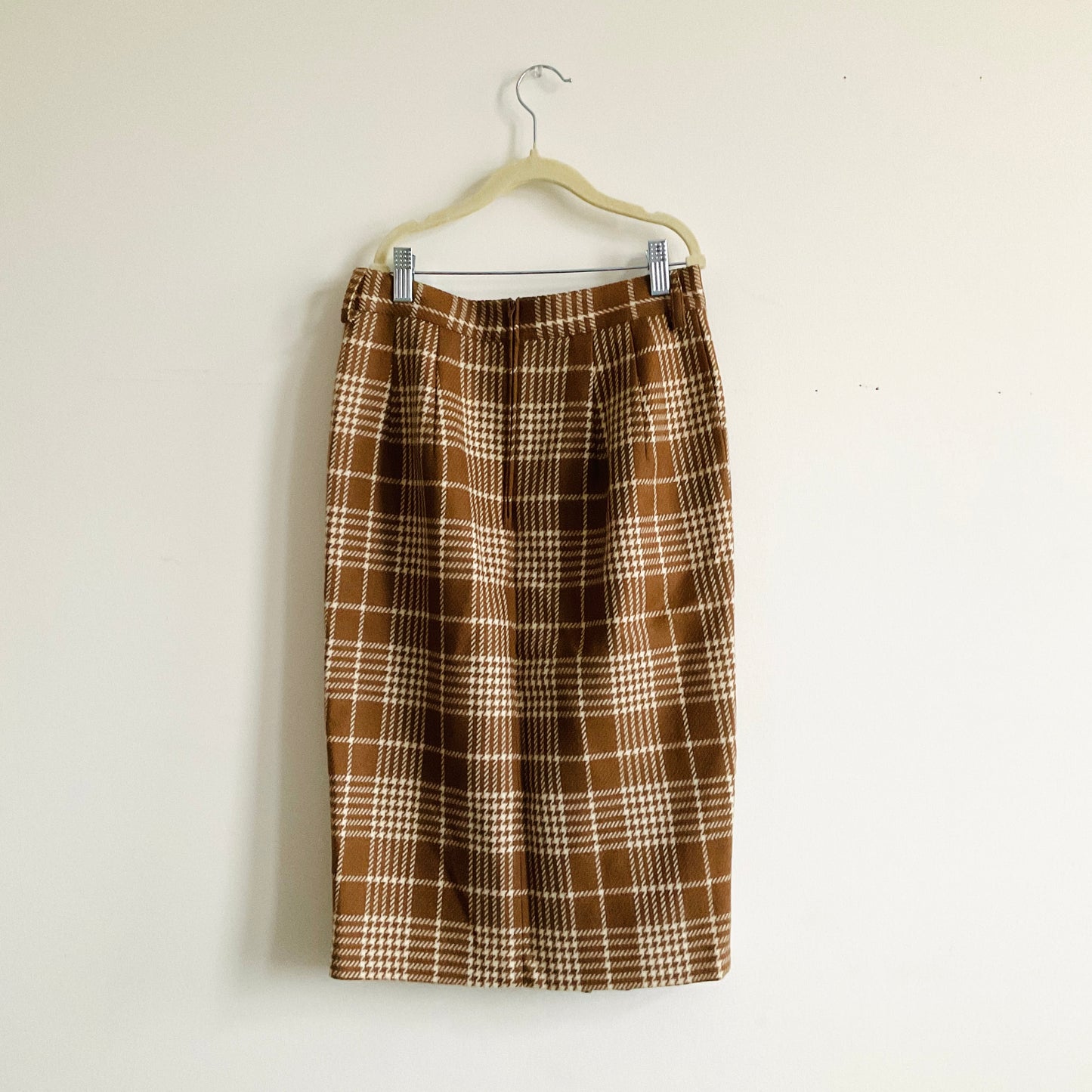 Battah Vintage Plaid Midi Pencil Skirt